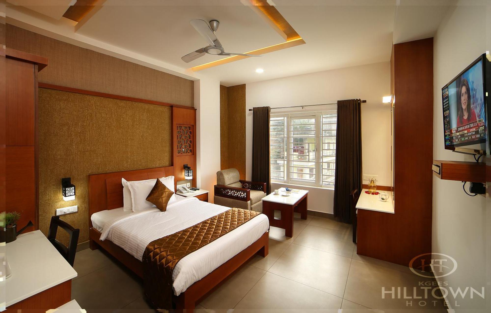 Kgees - Hill Town Hotel Kattappana Экстерьер фото