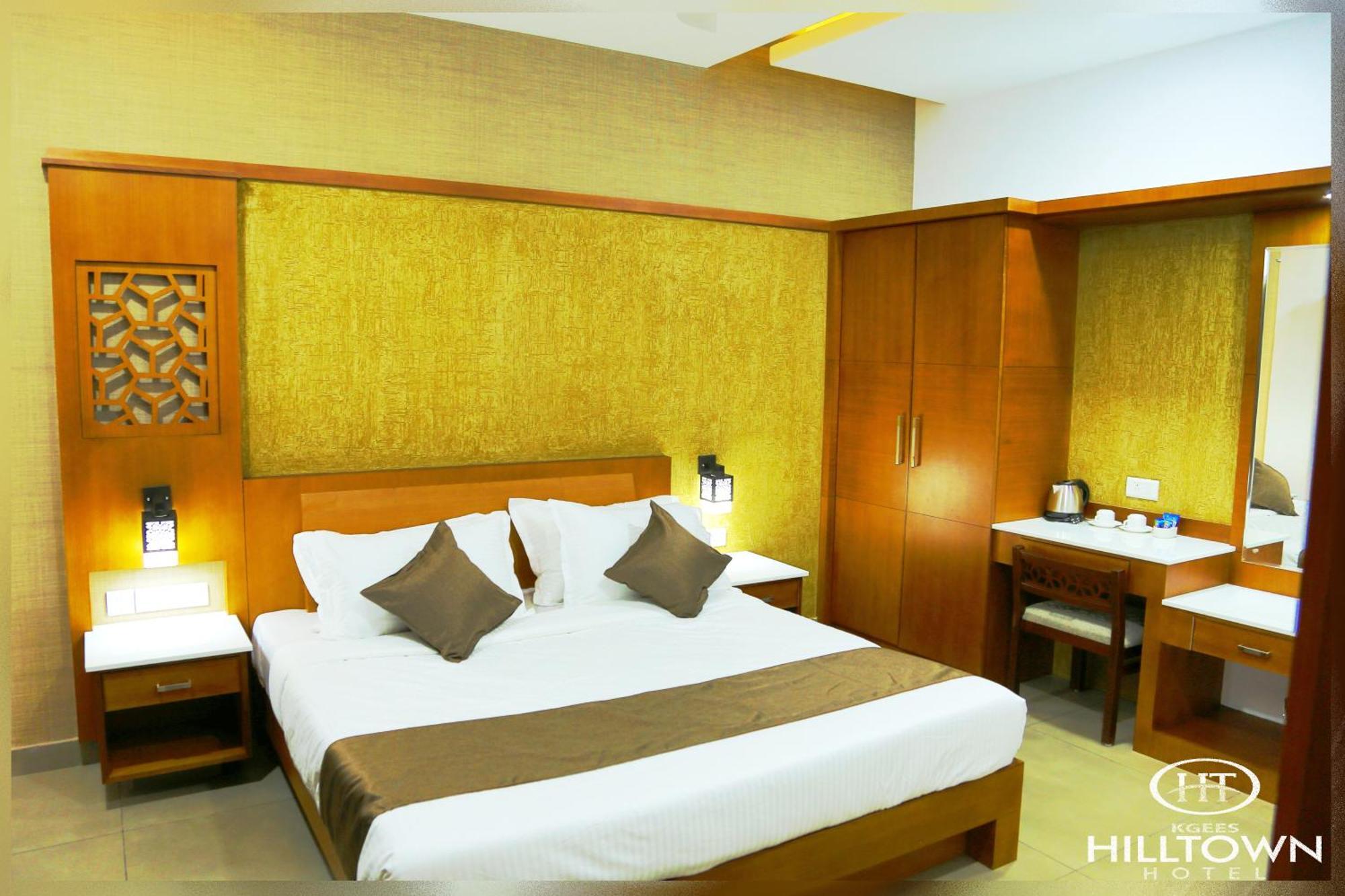Kgees - Hill Town Hotel Kattappana Экстерьер фото